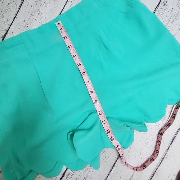 NWT  women's scalloped hem turquoise color  Mittoshop size Large - Picture 8 of 8
